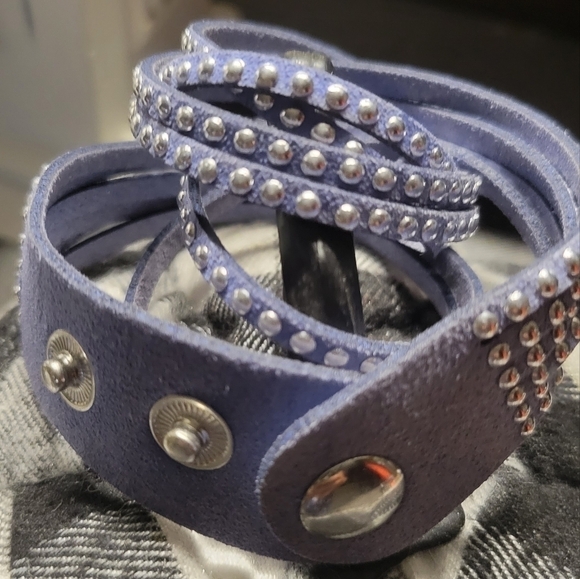 Blue studded adjustable double wrap bracelet or choker - Picture 2 of 4
